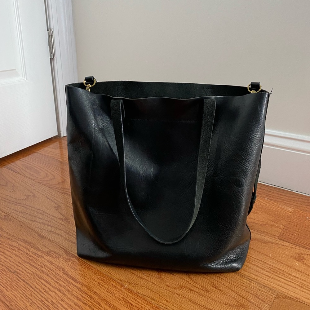Madewell Medium Transport Tote Crossbody in Black - Picture 2 of 9